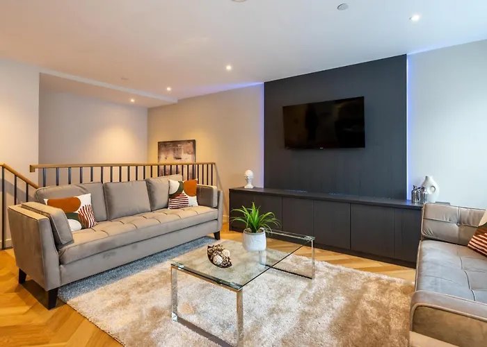 Twelve Hq Apartment *